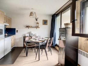 Studio rénové au pied des pistes avec balcon, parking et WiFi - FR-1-344-985